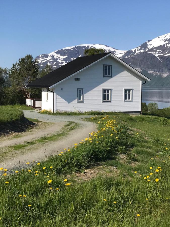 Heggelund Villa Svensby Exterior photo