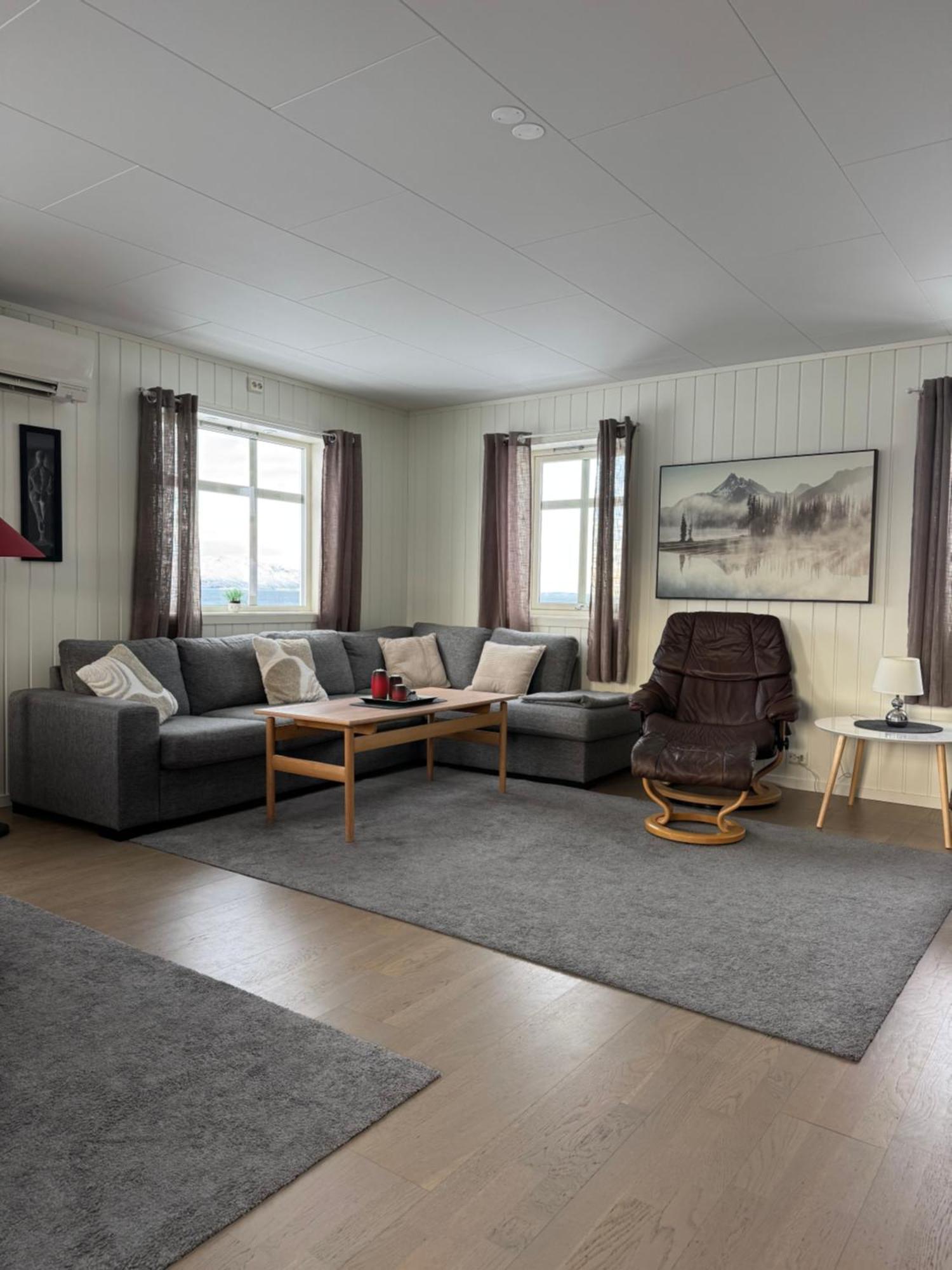 Heggelund Villa Svensby Exterior photo